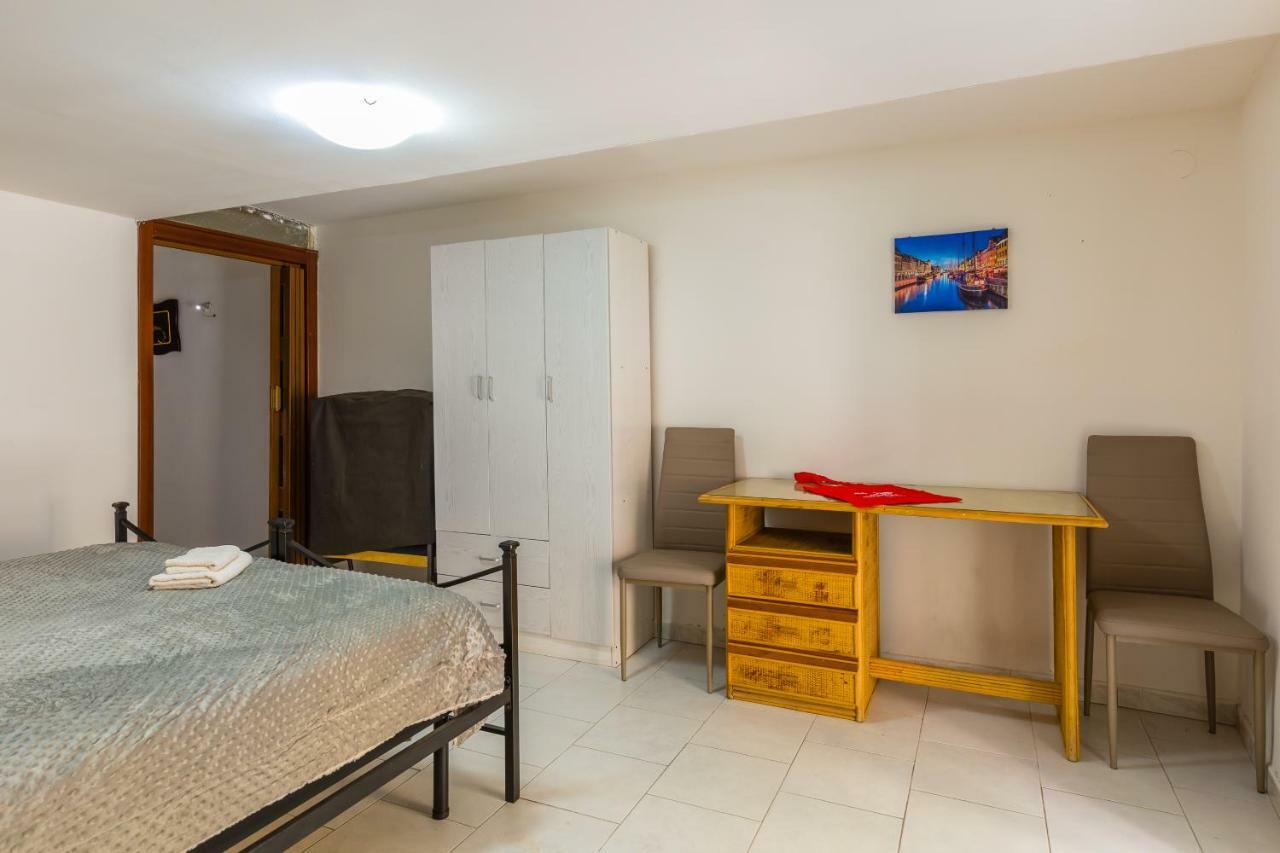 Cirillo 60 Apartment Наполи Екстериор снимка
